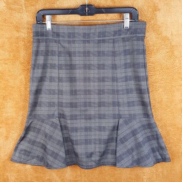 MAX STUDIO Womens Skirt Medium Gray Plaid Pencil Flare Pull On Knee Length - Picture 1 of 6